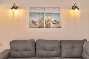 Serenite 2 Bd Santorini Getaway with Sea View