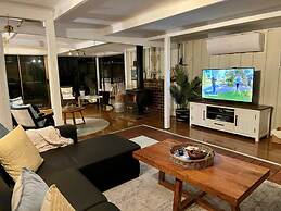 Killarney Coastal Country Retreat Spa Pet Friendly Fireplace