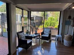 Killarney Coastal Country Retreat Spa Pet Friendly Fireplace