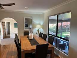 Killarney Coastal Country Retreat Spa Pet Friendly Fireplace