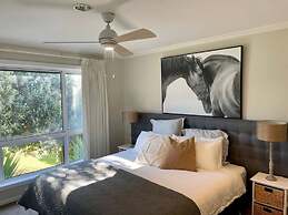 Killarney Coastal Country Retreat Spa Pet Friendly Fireplace