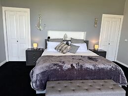 Colours By The Sea Wheelchair Pet-friendly Waterfront Retreat Fireplac