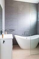 Colours By The Sea Wheelchair Pet-friendly Waterfront Retreat Fireplac