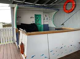 Colours By The Sea Wheelchair Pet-friendly Waterfront Retreat Fireplac