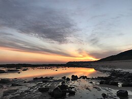 Colours By The Sea Wheelchair Pet-friendly Waterfront Retreat Fireplac