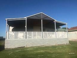 Colours By The Sea Wheelchair Pet-friendly Waterfront Retreat Fireplac