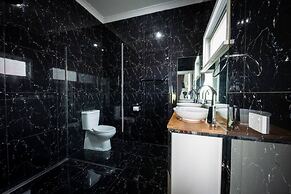 Colours By The Sea Wheelchair Pet-friendly Waterfront Retreat Fireplac