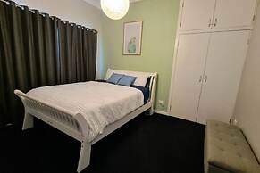 Colours By The Sea Wheelchair Pet-friendly Waterfront Retreat Fireplac