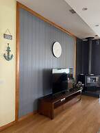 Colours By The Sea Wheelchair Pet-friendly Waterfront Retreat Fireplac