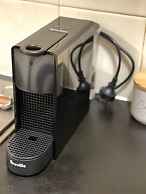 Morgan Place Central Melbourne CBD Apartment on Flinders Lane Late Che