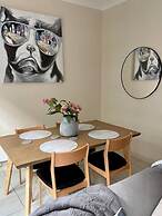 Morgan Place Central Melbourne CBD Apartment on Flinders Lane Late Che