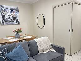 Morgan Place Central Melbourne CBD Apartment on Flinders Lane Late Che