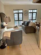 Morgan Place Central Melbourne CBD Apartment on Flinders Lane Late Che
