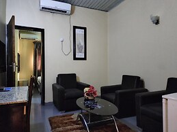 Steffan Hotel and Suites