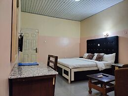 Steffan Hotel and Suites