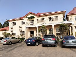 Steffan Hotel and Suites