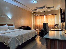 Steffan Hotel and Suites