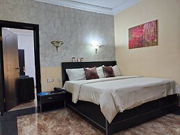 Steffan Hotel and Suites