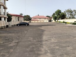 Steffan Hotel and Suites