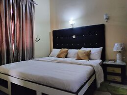 Steffan Hotel and Suites