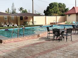 Steffan Hotel and Suites