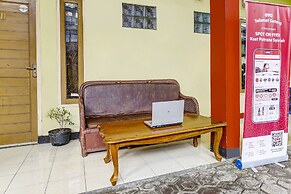 OYO 91298 Rumah Cantik Homestay Syariah