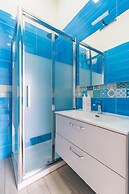 Chiara Modern Apartment by Wonderful Italy