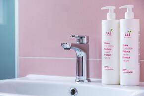 Chiara Modern Apartment by Wonderful Italy