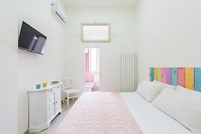 Chiara Modern Apartment by Wonderful Italy