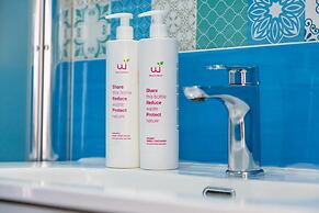 Chiara Modern Apartment by Wonderful Italy