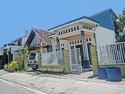 OYO Life 91600 Syariah Army Kost & Homestay