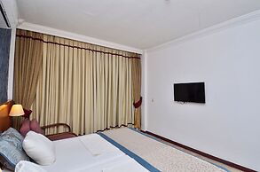 Tropic Beach Club Side