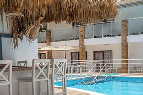 Tropic Beach Club Side