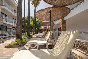Tropic Beach Club Side