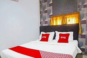 OYO 91976 Abadi Hotel