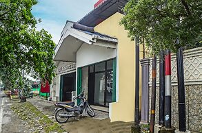 OYO 91976 Abadi Hotel