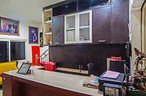 OYO 91976 Abadi Hotel