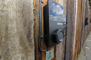 The Tower, 5 Corisande Manor