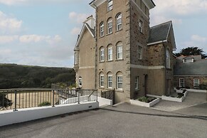 The Tower, 5 Corisande Manor