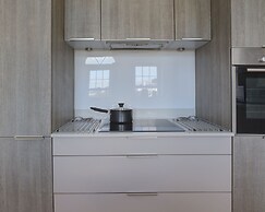 The Tower, 5 Corisande Manor