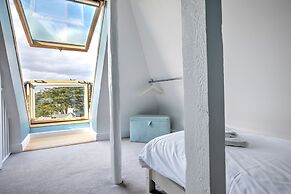 The Tower, 5 Corisande Manor