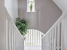 The Tower, 5 Corisande Manor