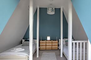 The Tower, 5 Corisande Manor