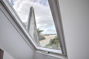 The Tower, 5 Corisande Manor