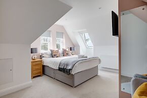 The Tower, 5 Corisande Manor