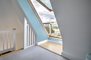 The Tower, 5 Corisande Manor