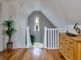 The Tower, 5 Corisande Manor