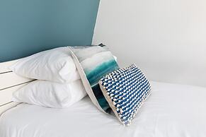 The Tower, 5 Corisande Manor