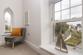 The Tower, 5 Corisande Manor