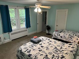 Cozy Bay View Oceanside 1 Bedroom Cottage by RedAwning